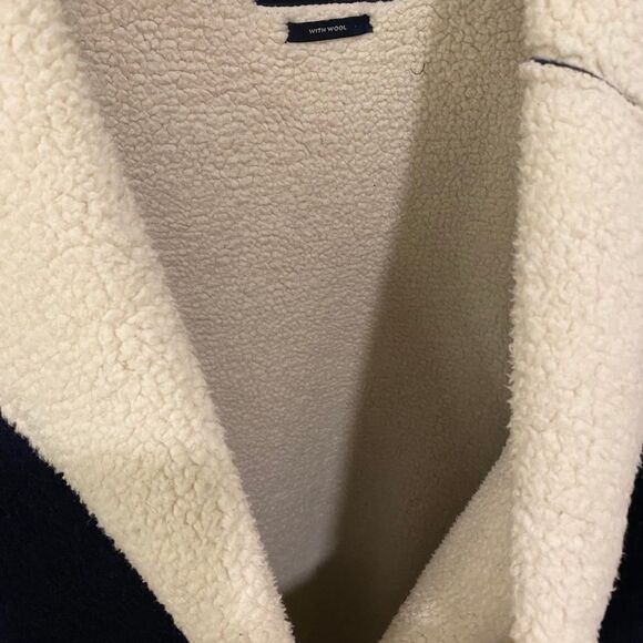 Zara Knitwear Women's Long Sleeve Sherpa Collared Long Coat. Blue/Cream. Medium. - Picture 4 of 8